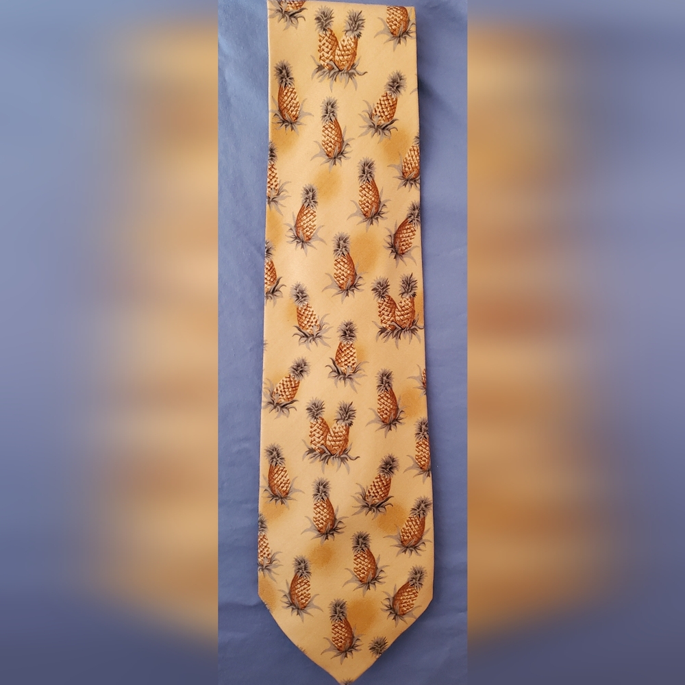 Tommy Bahama Men's 100% Silk Tie Pineapple 🍍 Gold Green